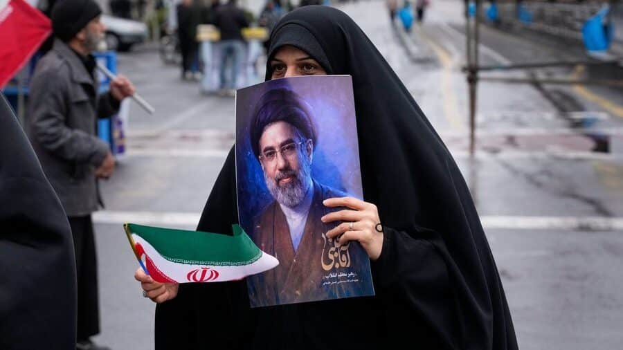 Noul lider suprem al Iranului Mojtaba Khamenei ar fi în comă după atacuri