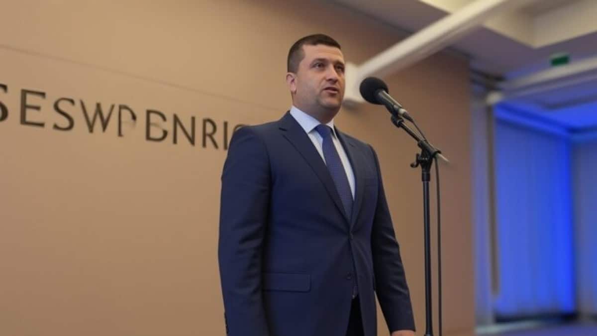 Radu Miruță cere o politică europeană pentru a moderniza fabricile de apărare