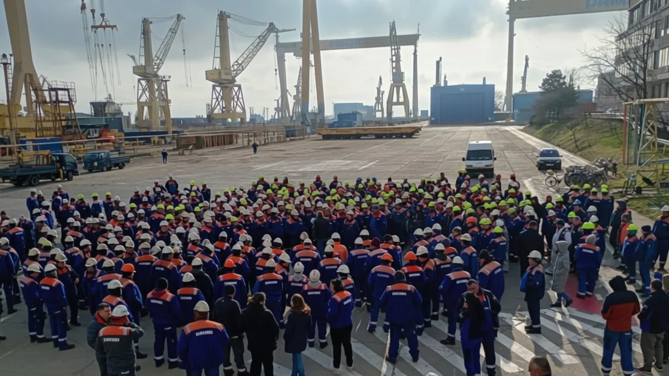 Protest la Șantierul Naval Mangalia angajații au peste 3 luni de salarii restante