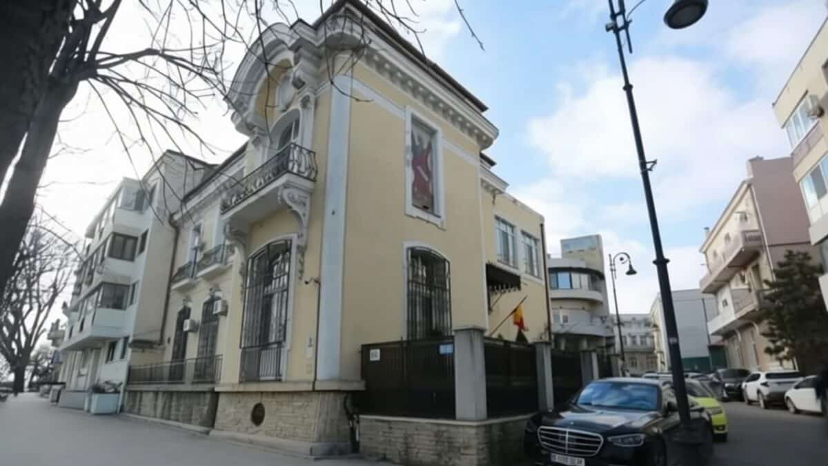 Teodosie dă în judecată Primăria pentru vila de 620 mp primită de la Ceaușescu