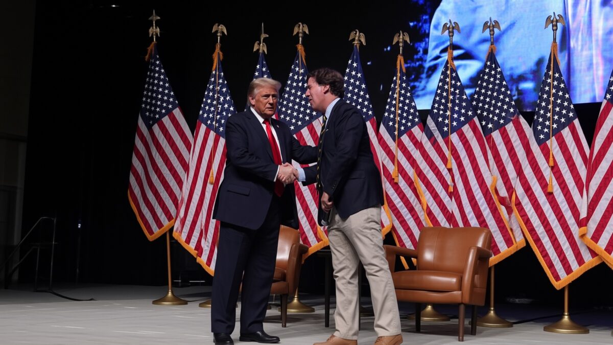 Trump îl exclude pe Tucker Carlson din mișcarea MAGA: „Și-a pierdut calea”