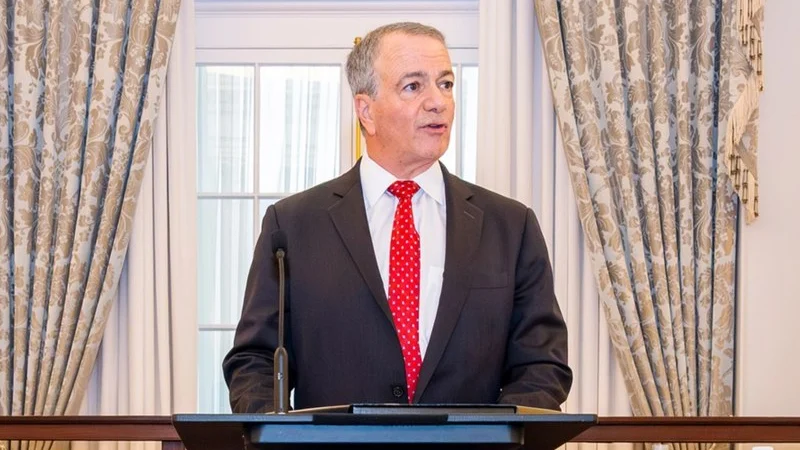 Ambasadorul SUA anunță că România poate aplica din nou la programul Visa Waiver
