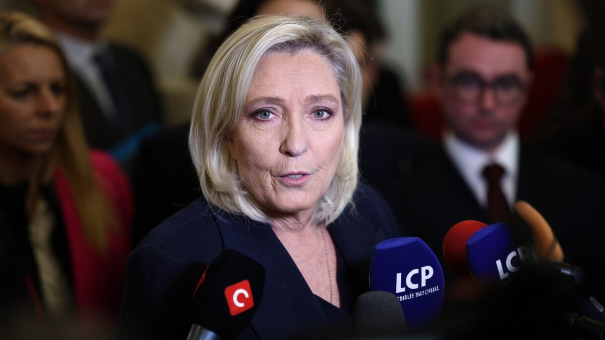 Cutremur politic în Franța după ce partidul lui Le Pen obține rezultate istorice