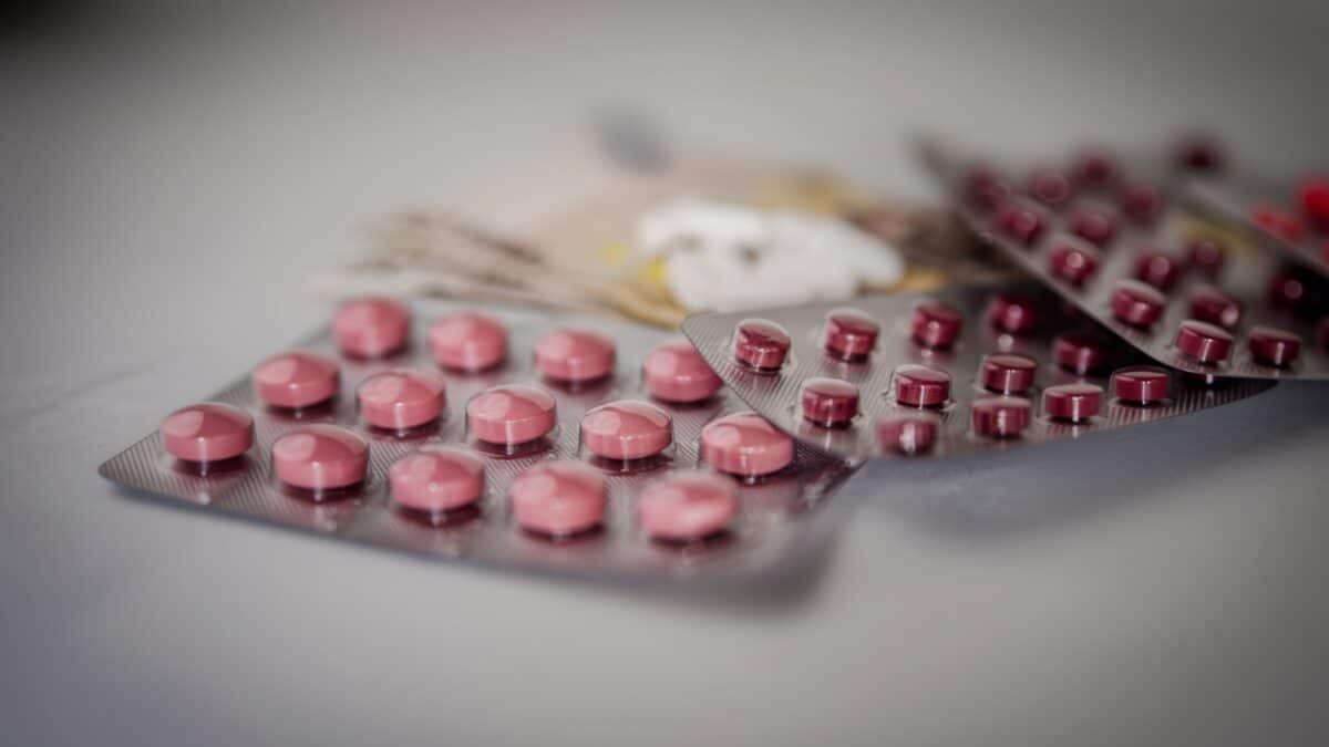 Asistenta care a furat medicamente oncologice a primit doar 3 luni de suspendare
