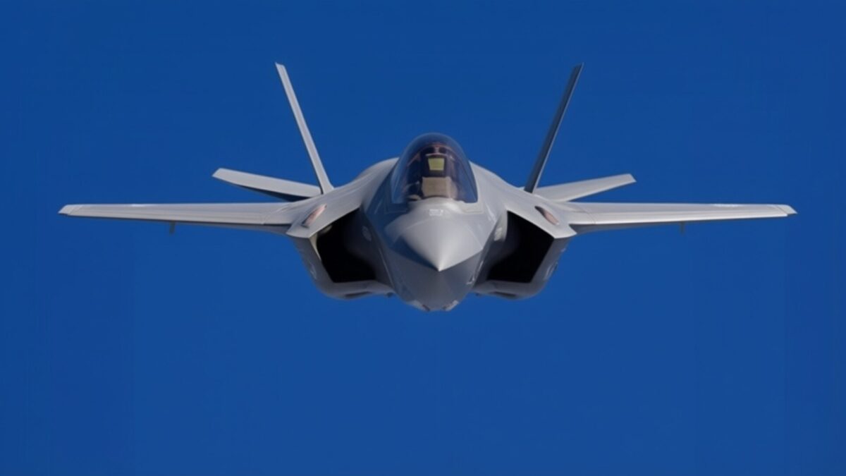 Un avion F-35 american de peste 100 milioane dolari a fost lovit de o rachetă iraniană