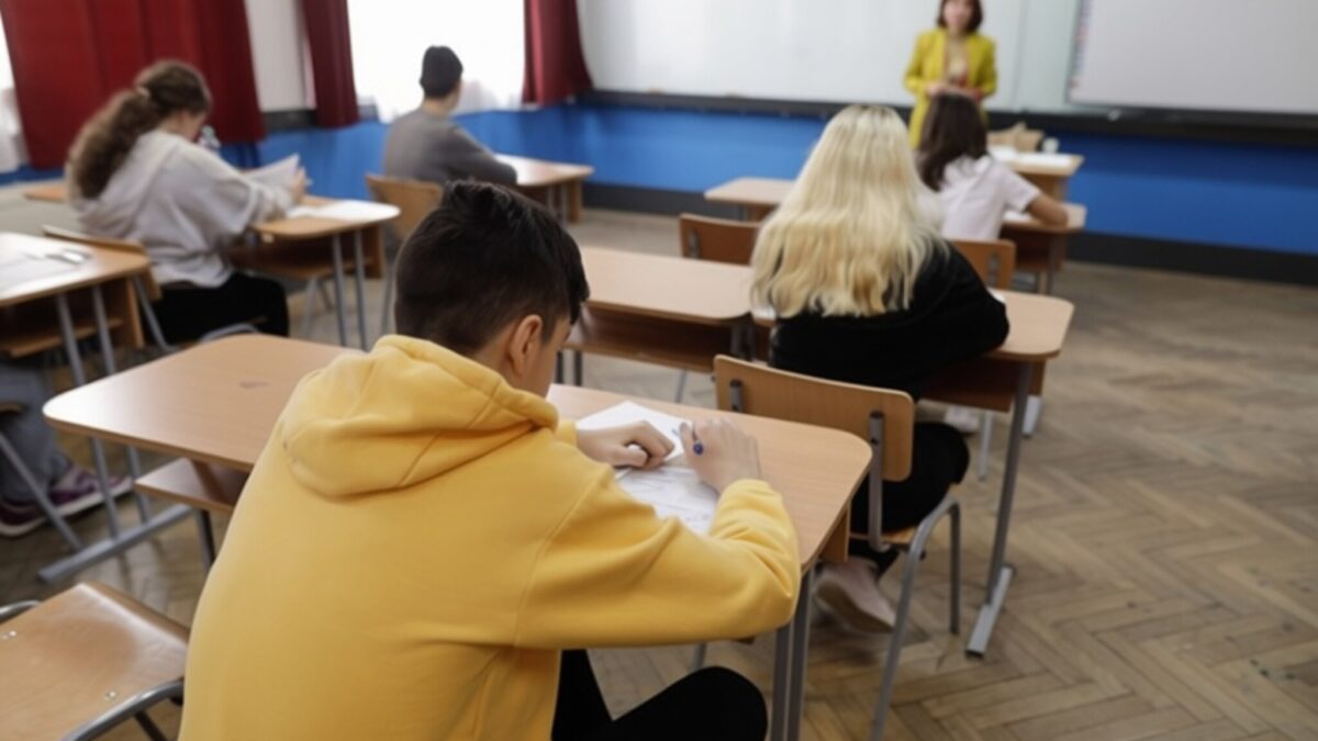 Boicot la simulări anunțat de 73.000 de profesori din sindicate