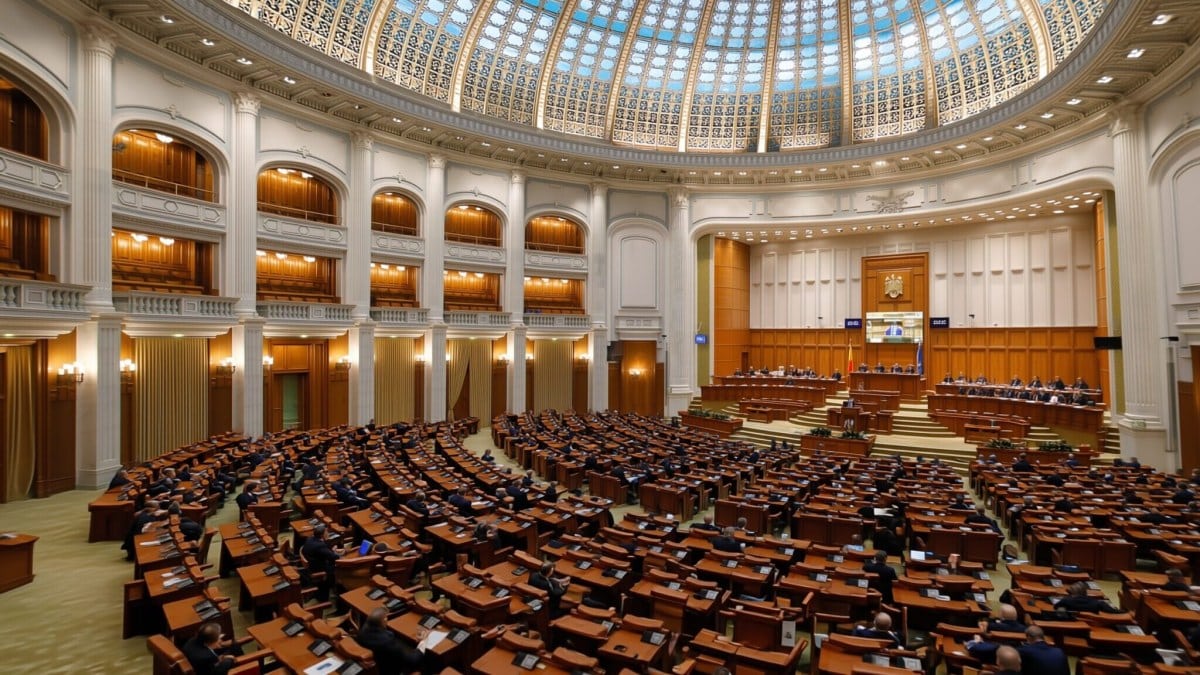 Prezență obligatorie la votul pe buget: Parlamentul anulează toate deplasările externe