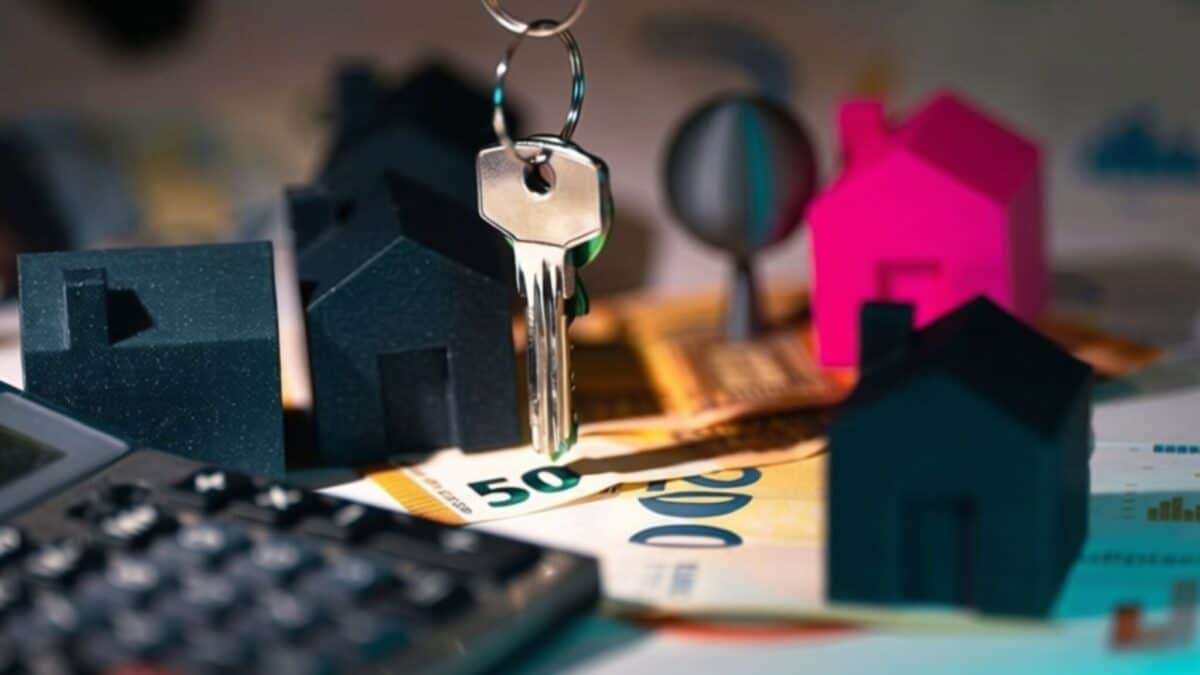 Rata la casă a ajuns la 54% din salariul mediu deși dobânzile au scăzut