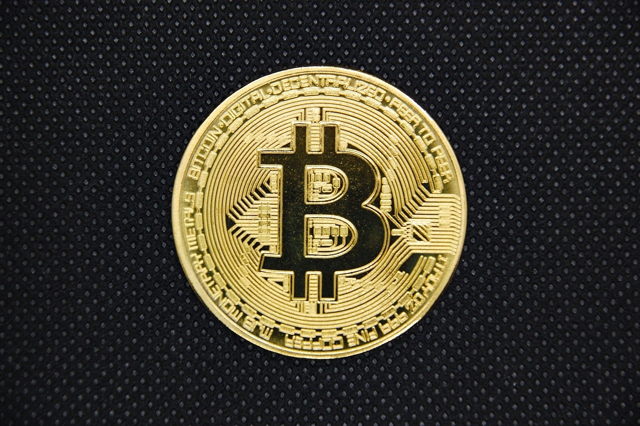 Criptomoneda Bitcoin atinge un nou nivel de 72.172 de dolari