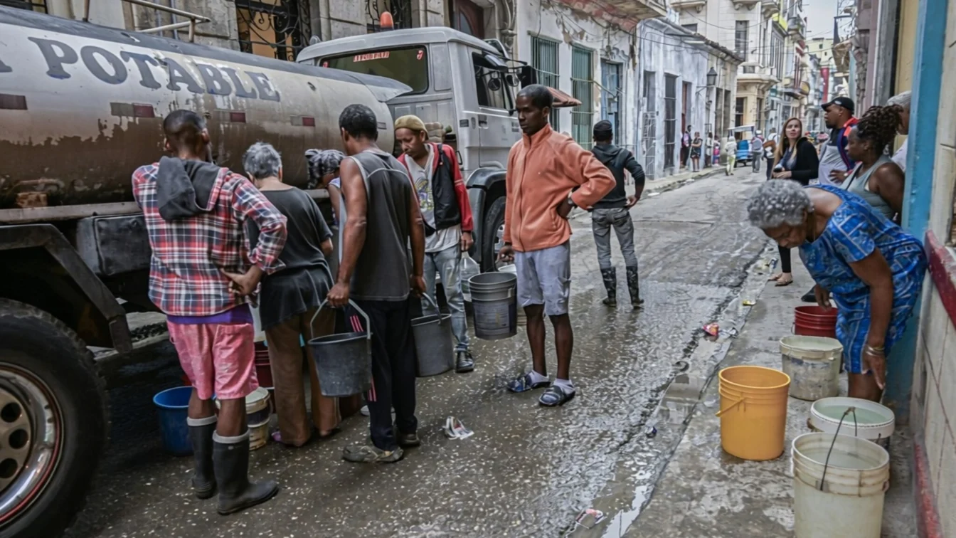 Cuba se pregătește de invazie în timp ce Havana a rămas fără apă