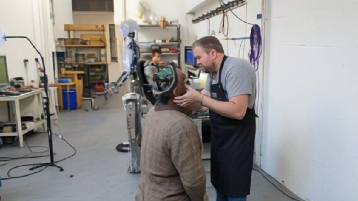 Anthropic dezvoltă un detector AI care măsoară riscul ca un robot să-ți ia jobul