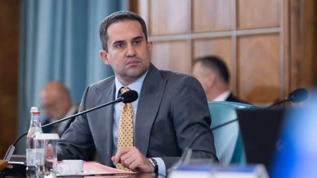 Ministerul Transporturilor primește 317 milioane euro pentru 16 locomotive și 20 de trenuri noi