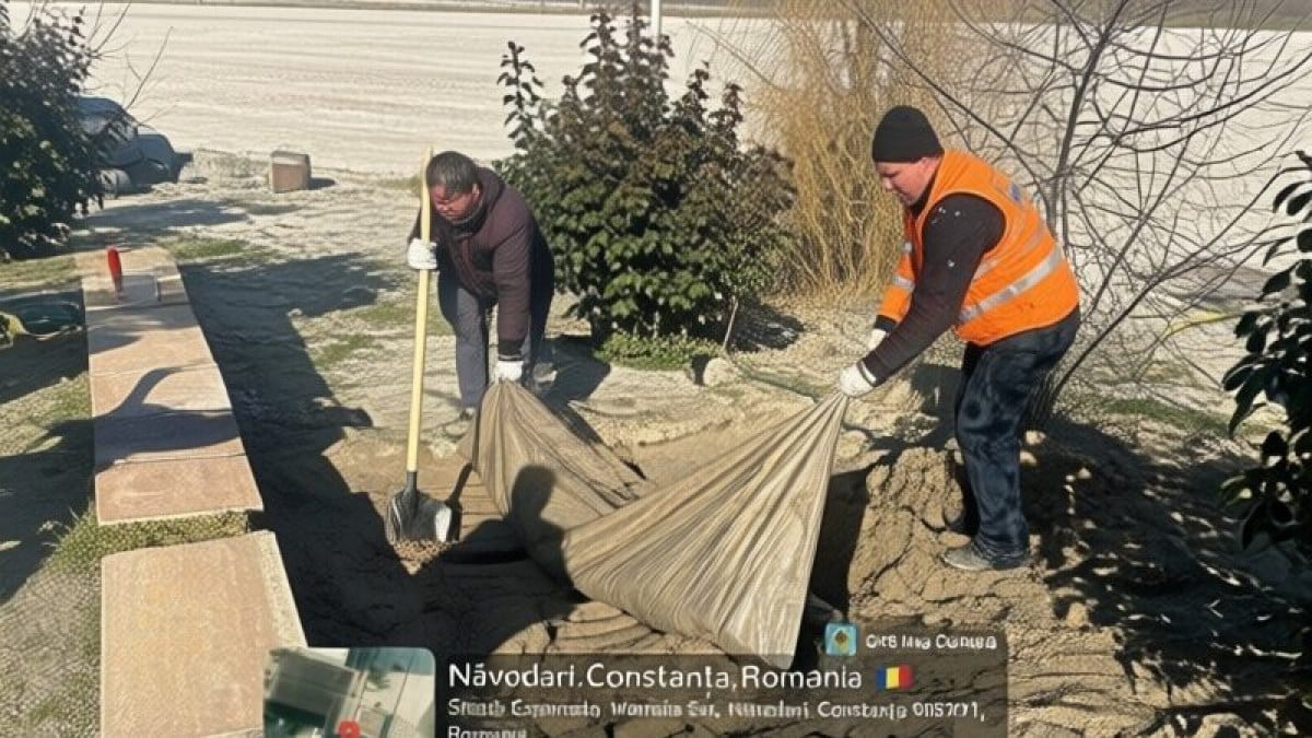 6 fose septice găsite îngropate în nisip pe plajele din Năvodari și Margona