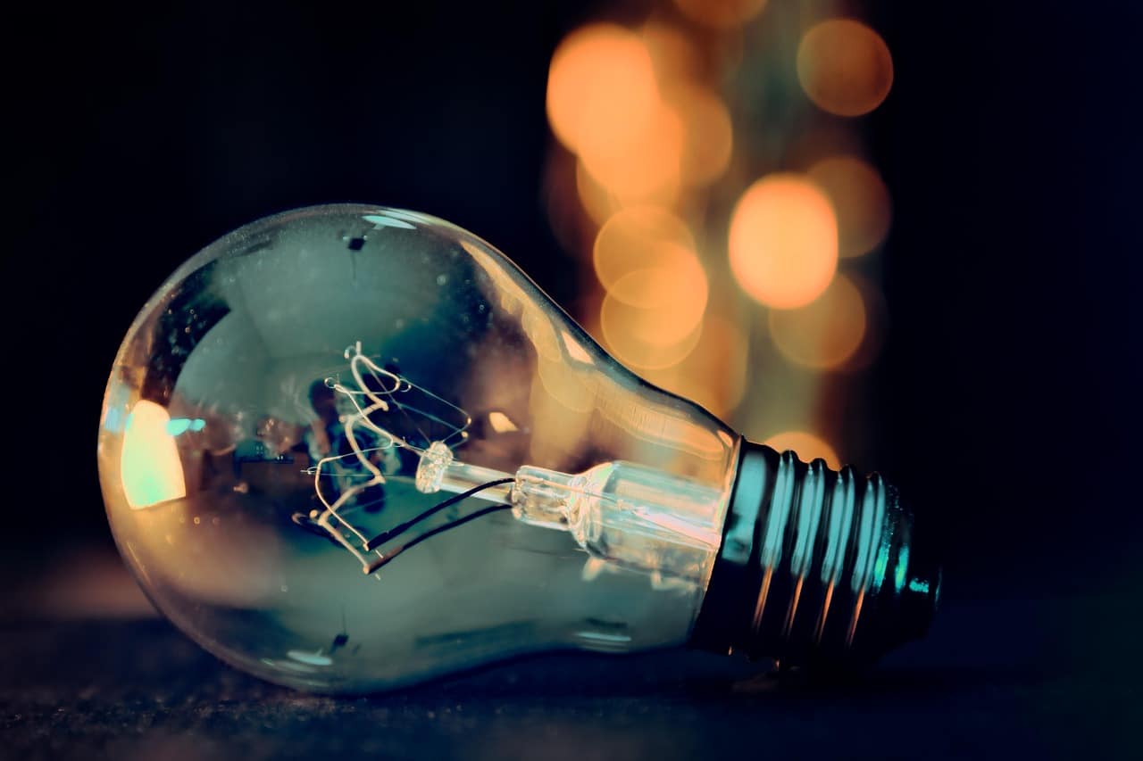 Furnizorii de energie, clasificați pe culori. Planul ANRE – roșu, galben, verde din 2026