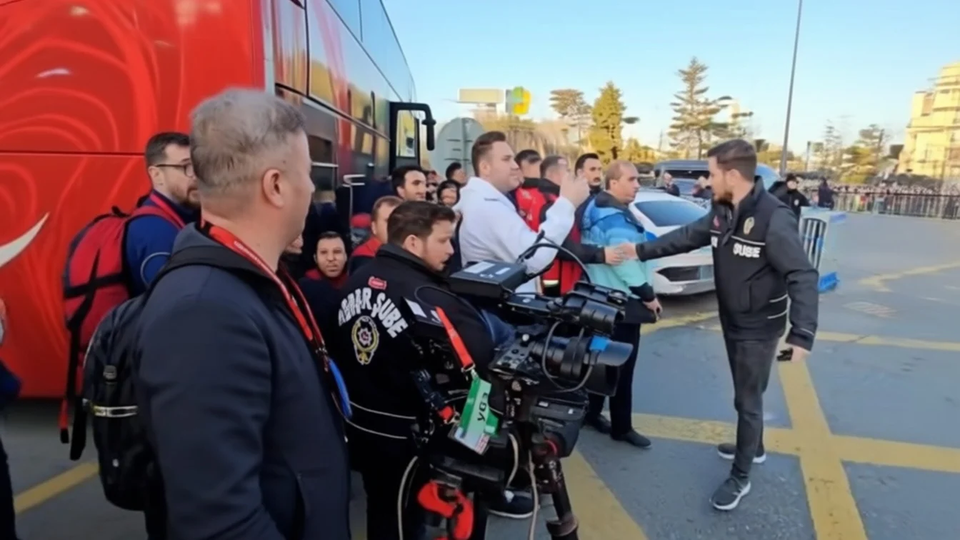 Scandal la Istanbul. Zeci de fani români blocați la porți la meciul cu Turcia