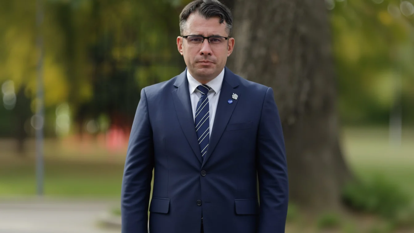 Ștefan Pălărie atacă PSD – votul pentru moțiune vă așază de partea mafiilor