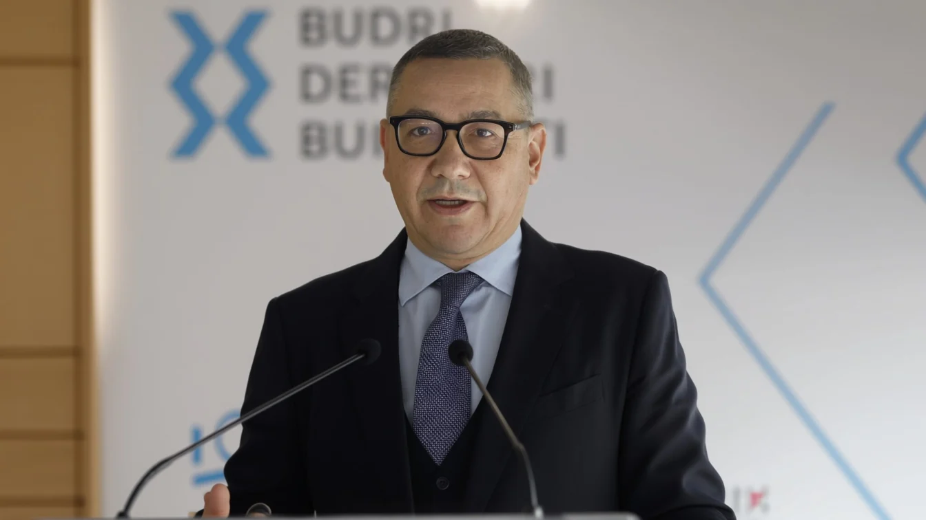 Victor Ponta atacă plafonarea la carburanți Adaosul real este sub 1 leu