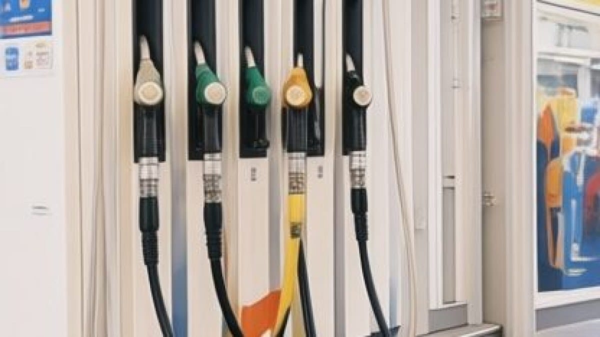Croația plafonează prețurile la carburanți la 1,50 euro benzina și 1,55 motorina