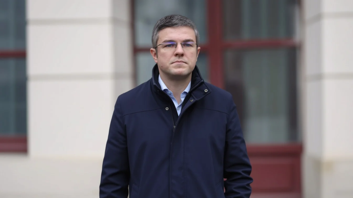 Guvernul permite plata salariilor restante pentru angajații Liberty Galați și Damen
