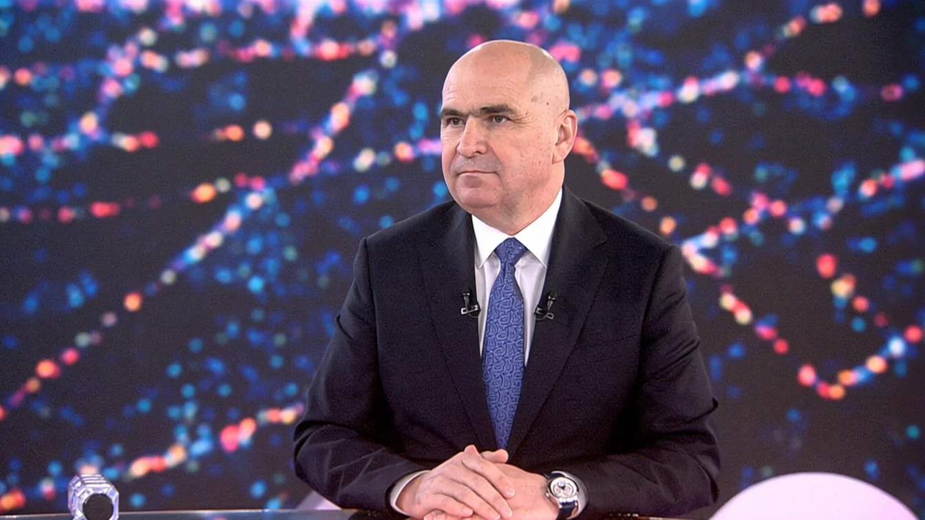 Guvernul Bolojan intervine după ce motorina a sărit de 10 lei litrul