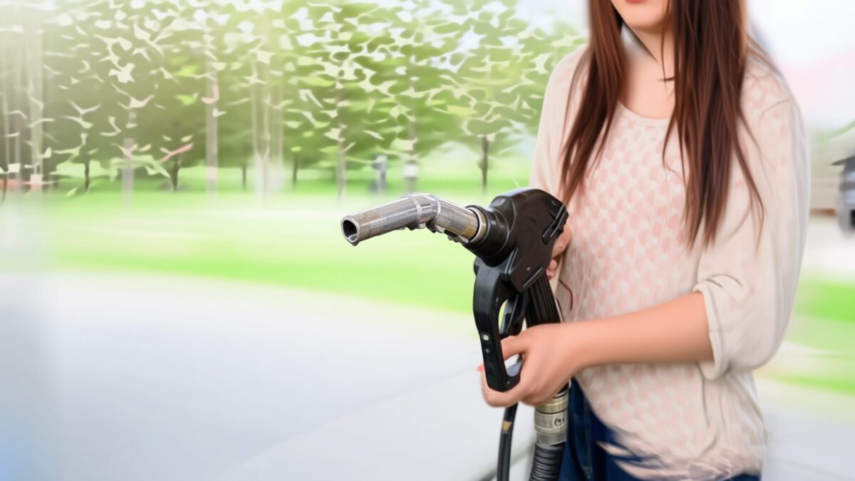 Analiză AEI: Șoferii români plătesc cu 10 bani în plus pe litrul de motorină