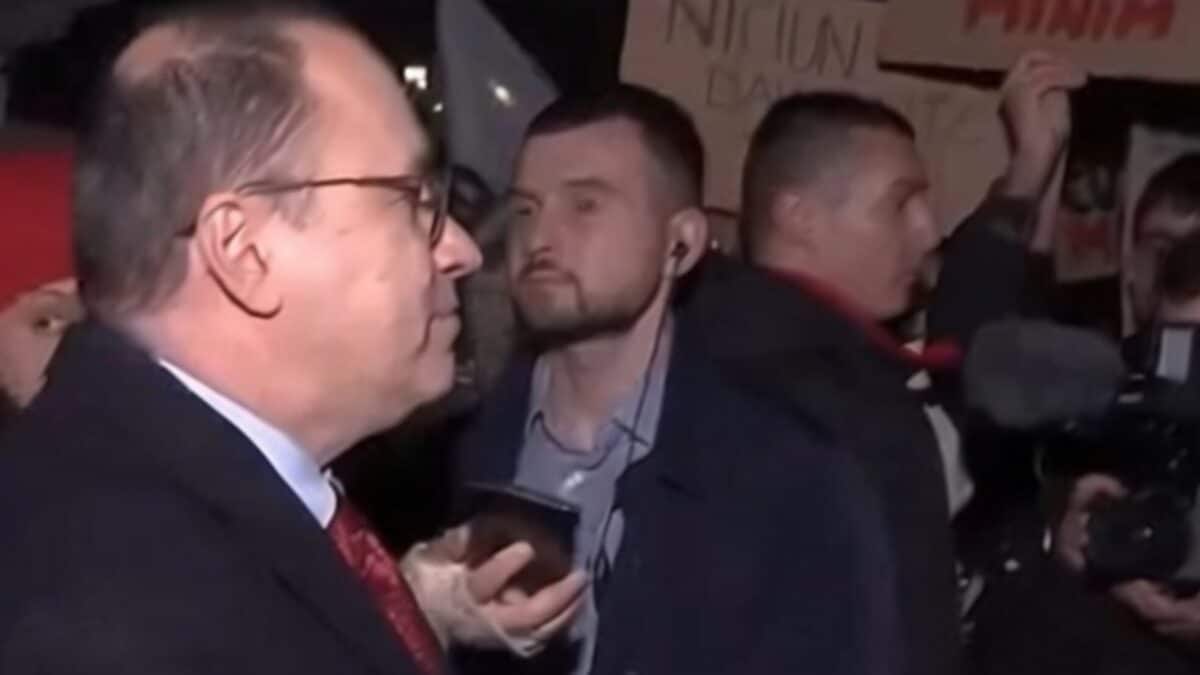 Studenții cer 6% la Educație, noul ministru a venit în mijlocul protestului