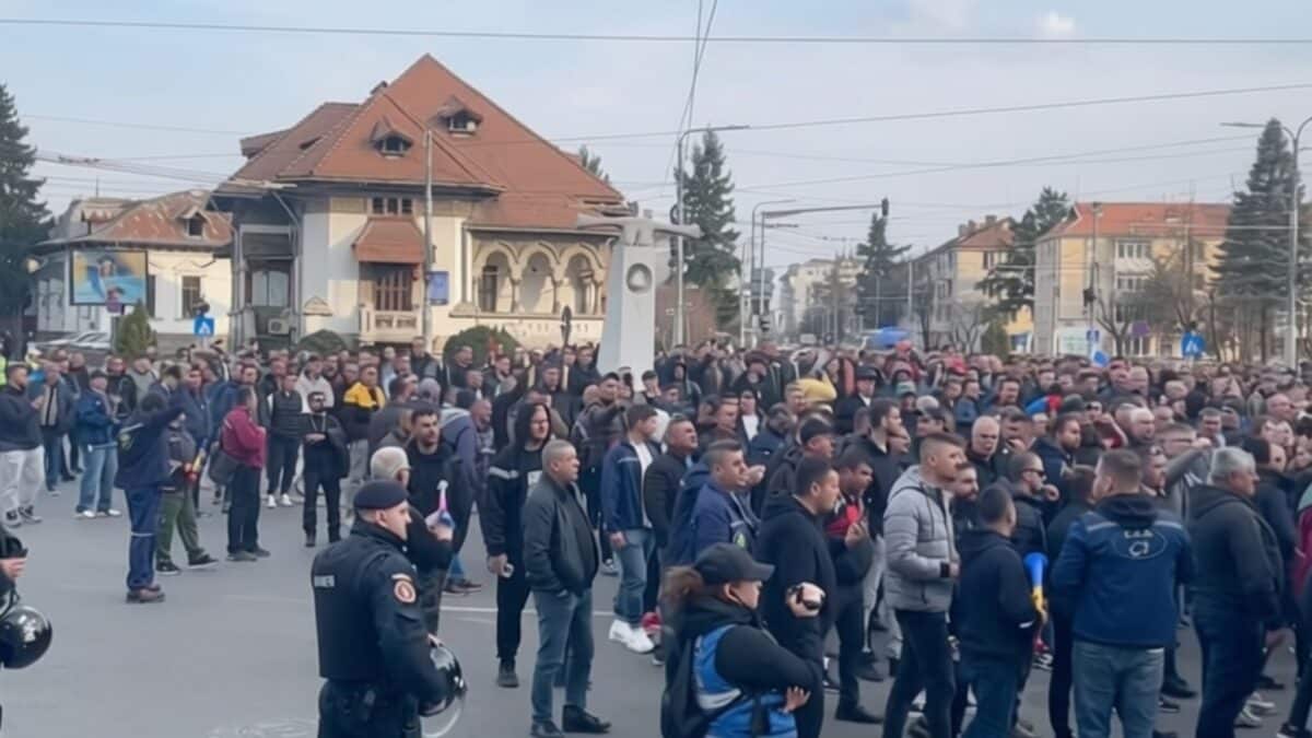 Proteste la CE Oltenia unde 1.800 de angajați sunt amenințați cu concedierea