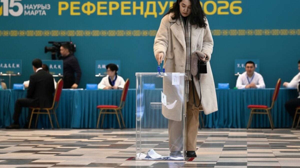 Kazahstanul modifică 84% din Constituție printr-un referendum-fulger