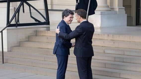 Nicușor Dan îi răspunde lui Macron: România este deja sub umbrela nucleară a SUA