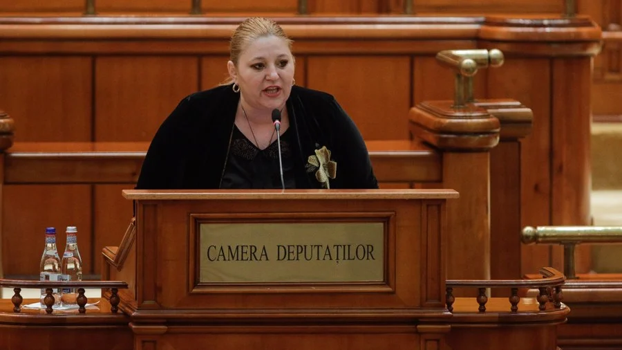 Anuntul care zguduie scena politica. Sosoaca vrea sa dea jos Guvernul Bolojan