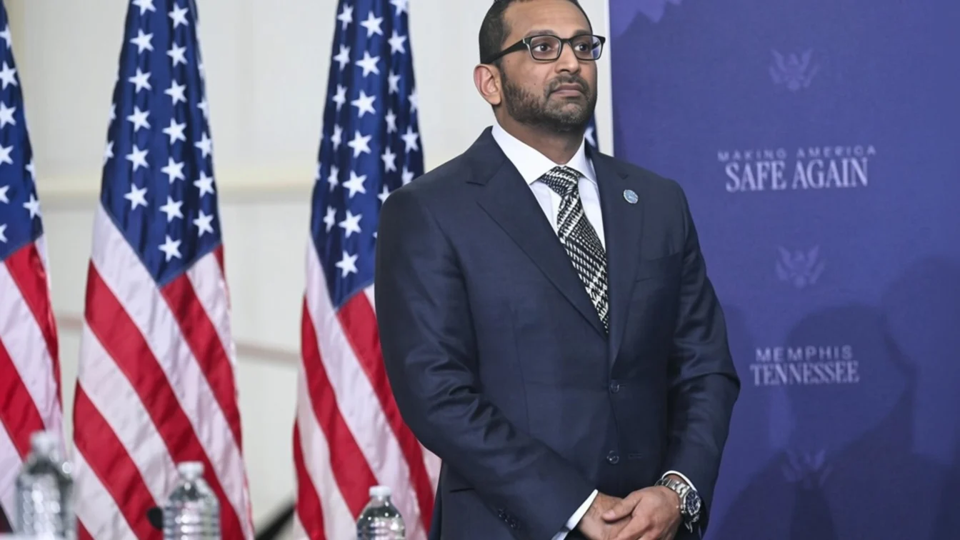 Remanieri la Casa Albă Trump o demite pe Pam Bondi și vizează șeful FBI