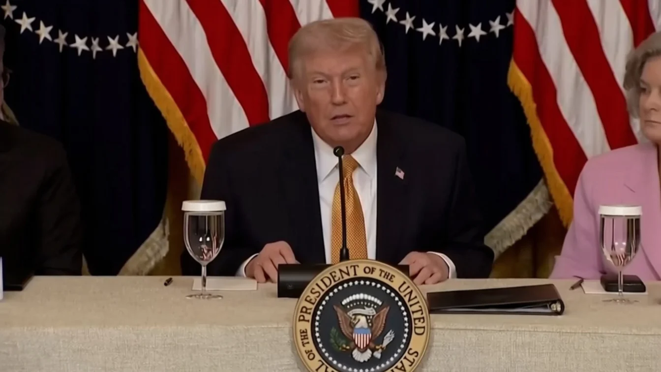 Trump anunță retragerea din Iran în 3 săptămâni și amenință NATO
