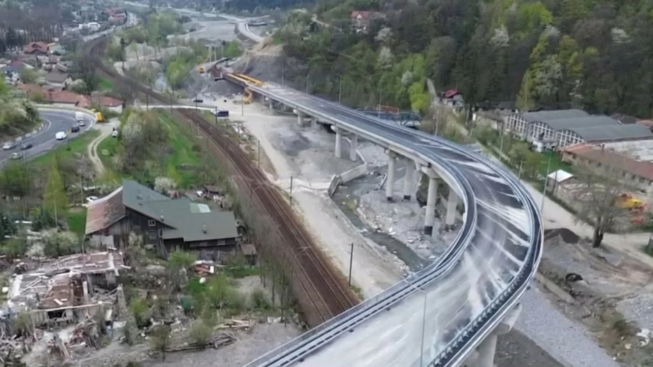 Coșmarul de pe DN1 se apropie de sfârșit. Centura de 93 milioane de euro se deschide vara asta