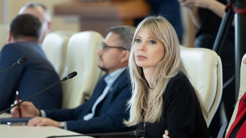 Scandal uriaș în PSD după o demisie. Grindeanu cere eliberarea locului din Senat