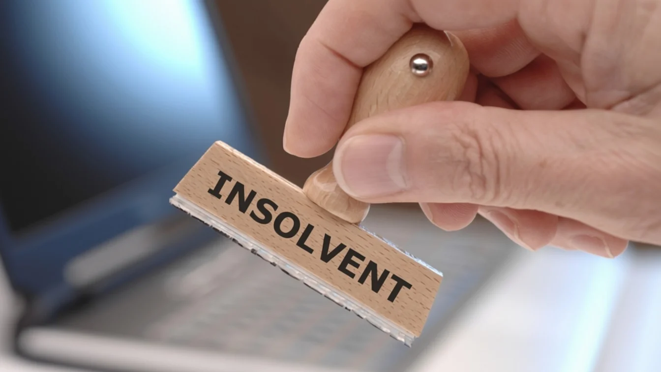 Insolvențele explodează în construcții cu 60% în martie 2026
