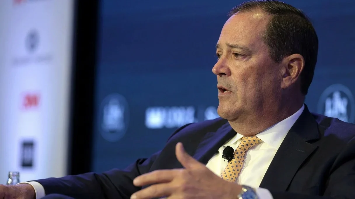 Cisco reduce 4.000 de locuri de muncă pentru a investi în AI. Venituri trimestriale record