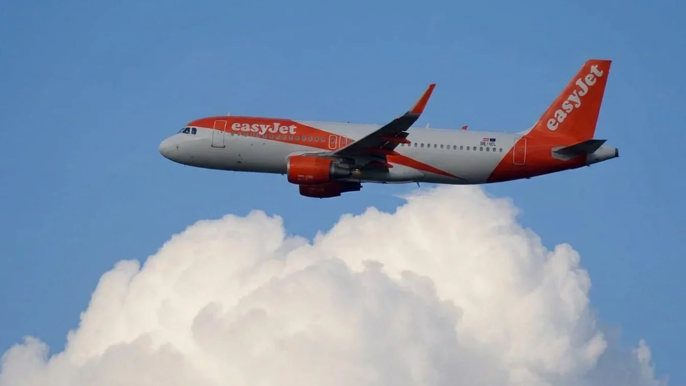 EasyJet înregistrează pierderi de 377 milioane de lire. Prețul biletelor de avion ar putea crește