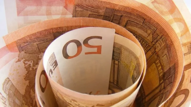 Peste 1,7 miliarde euro cash din Ucraina tranziteaza Romania. Raport al Ministerului Finantelor