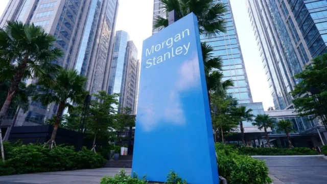 Morgan Stanley restricționează iPhone-urile angajaților în China. Peste 300 de bancheri afectați.