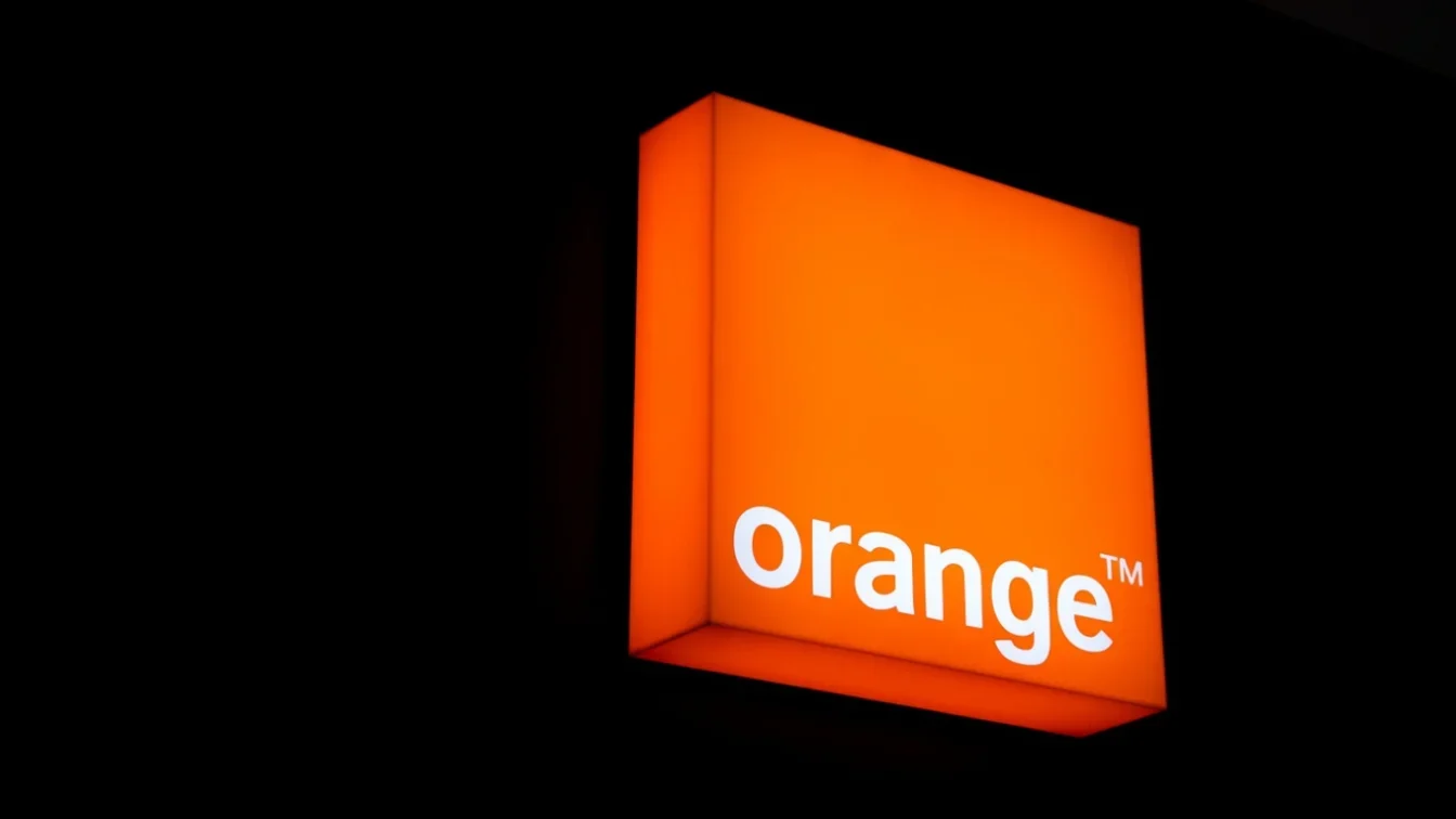 Orange România, pierdere de 841,6 milioane lei în 2025. Afaceri record de 7,55 miliarde lei.
