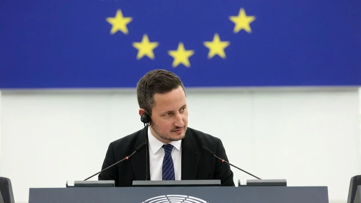 Avertisment dur de la Bruxelles. Ce se intampla cu banii din PNRR dupa caderea Guvernului
