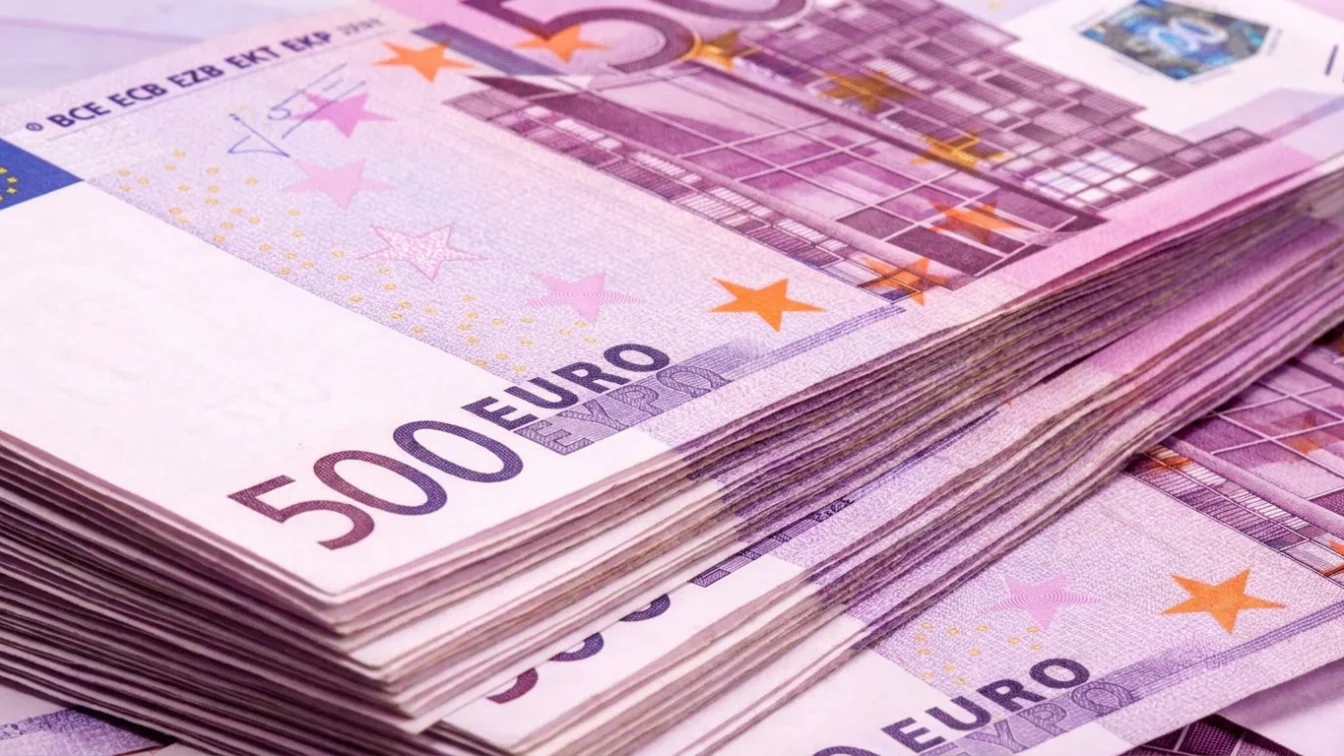 Surpriza uriasa pentru calatori. O companie aeriana dispare brusc dupa 34 de ani Sprijin financiar de până la 500 euro pentru părinți. Ajutorul va fi acordat timp de un an. Pot beneficia și unii români
