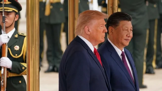 Xi Jinping promite deschiderea pietei chineze. Liderii Apple si Tesla discuta cu premierul