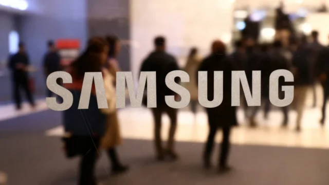 Angajații Samsung din producția de cipuri primesc bonusuri de până la 400.000 de dolari. Acordul previne o grevă.