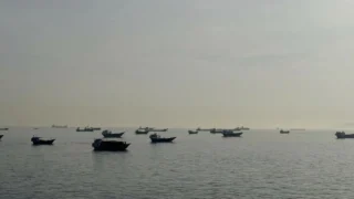 Conflictul din Iran costă corporațiile 25 de miliarde de dolari. Prețurile și profiturile sunt afectate.