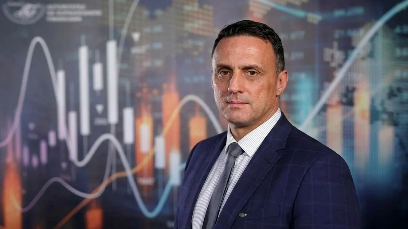 ISF schimba evaluarile de companii. O rata de 10 la suta scade valoarea cu 40 la suta