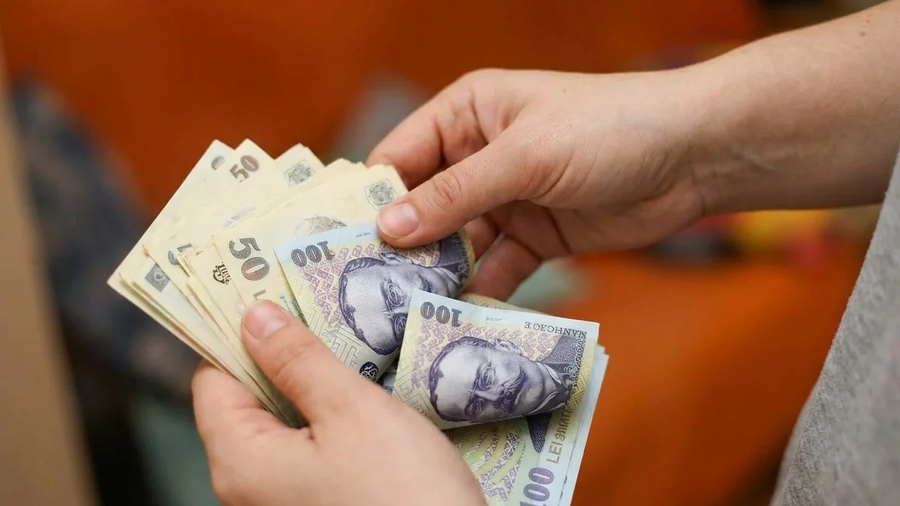 Salariul mediu net ajunge la 5.400 lei. Crestere de 3,8 la suta in prima parte a anului