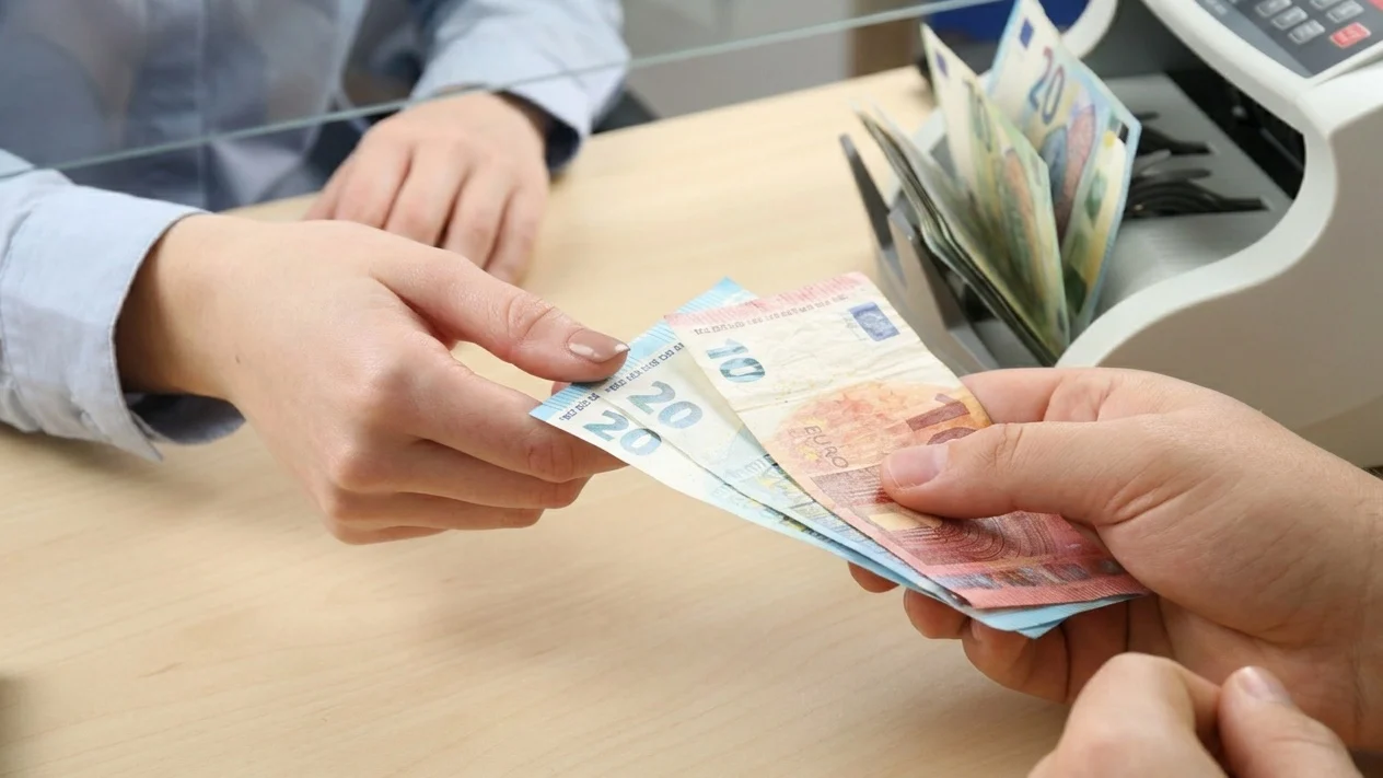Leul se prăbușește la un nou record. Decizia dură pe care ar putea-o lua BNR. Adrian Negrescu: Un rău nu vine niciodată singur