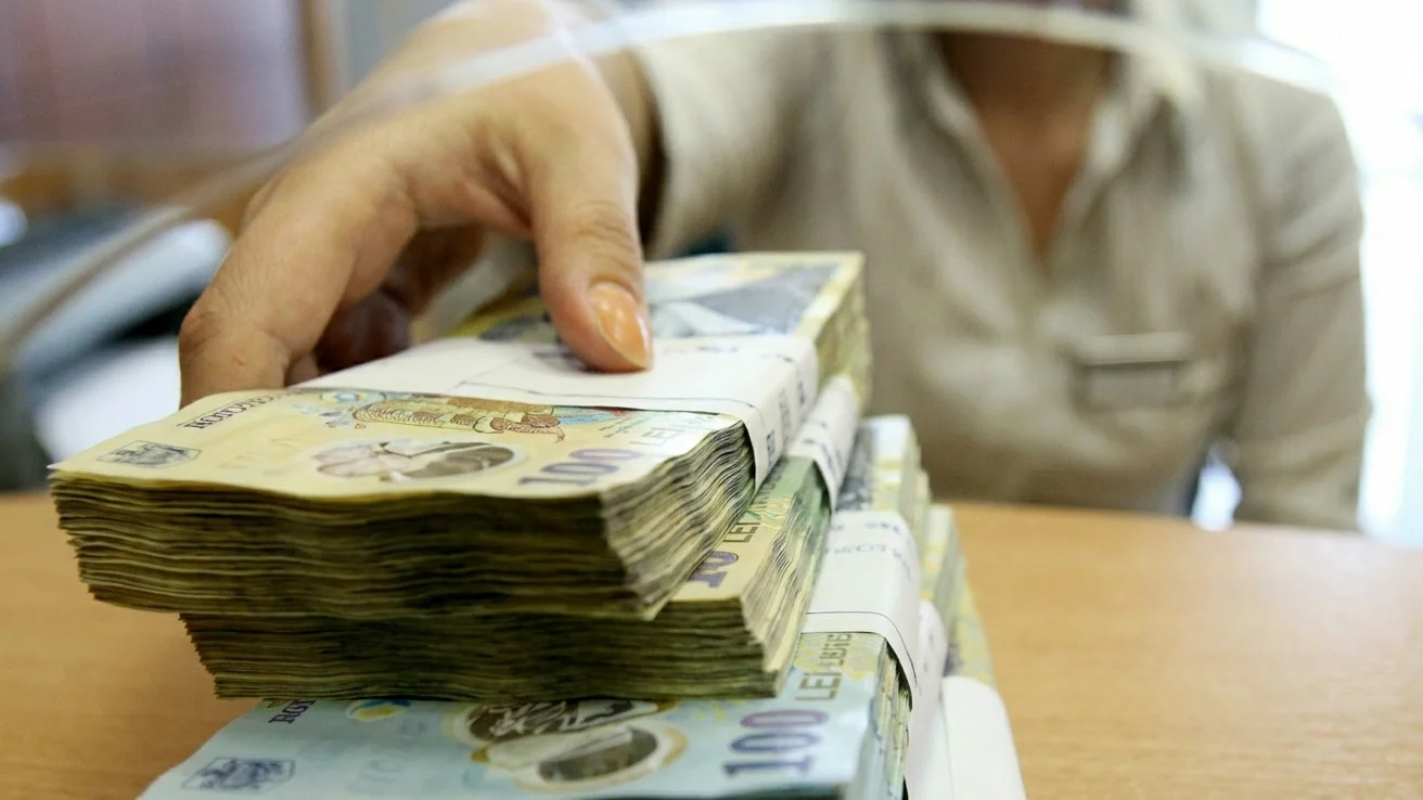 Anuntul oficial care vizeaza economiile romanilor. Statul da dobanzi de pana la 7,5 la suta