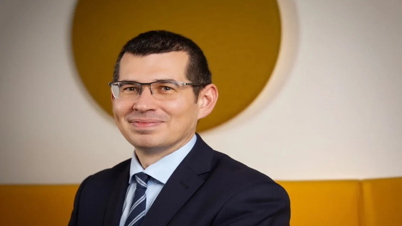 AFI Europe cumpără șase centre comerciale cu 297 milioane euro. Piața imobiliară comercială atinge 400 milioane euro.